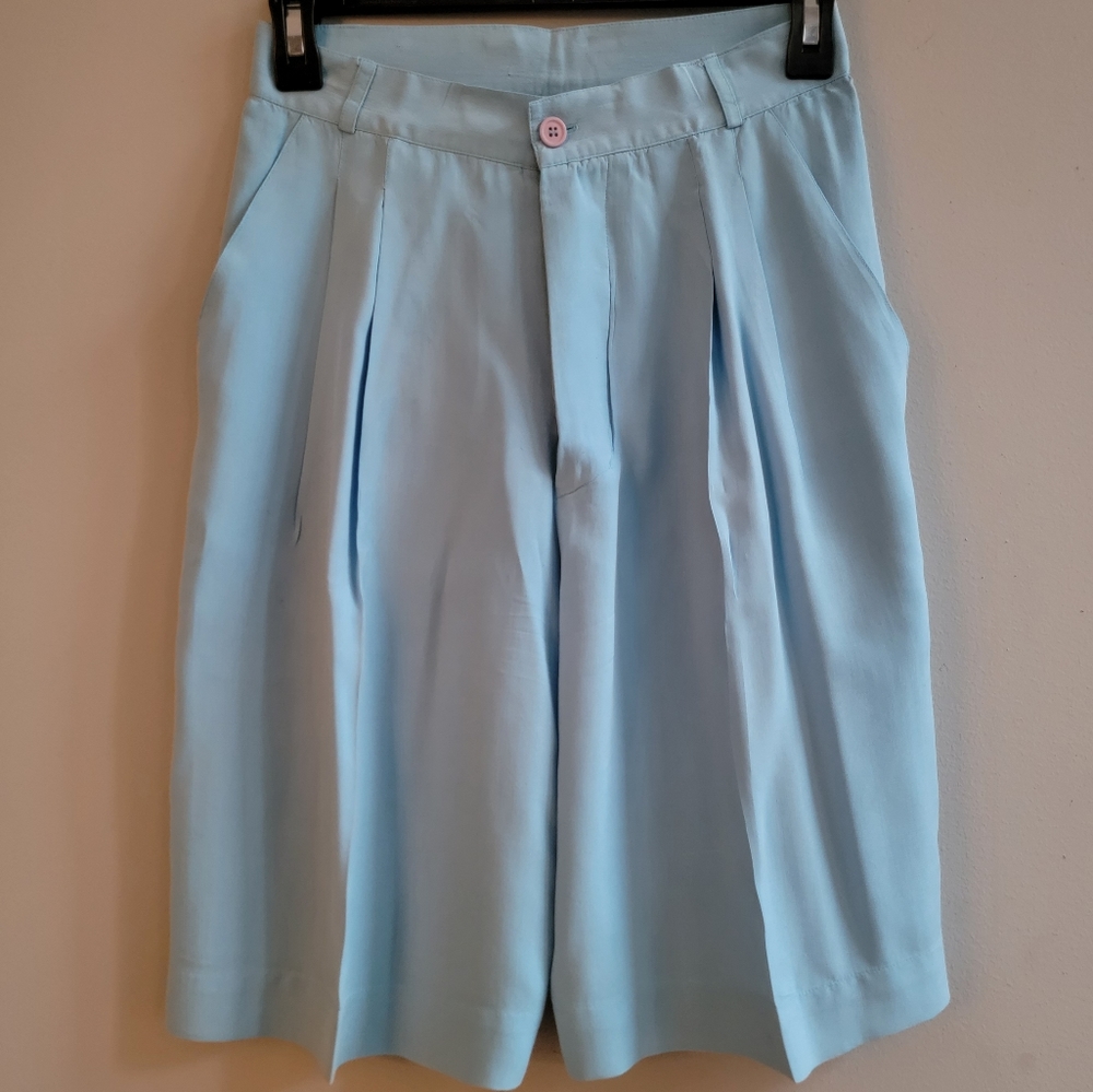 NWOT High waisted 100% silk vintage Bermuda shorts sky blue sz 1 NEVER WORN